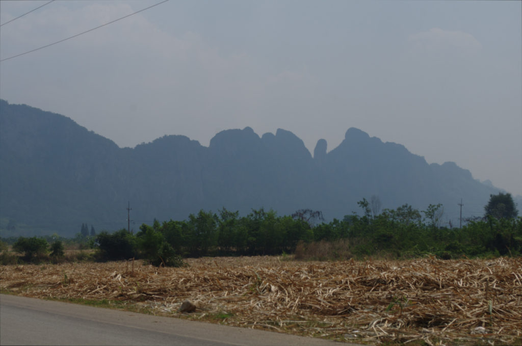 Горы в приграничье с Камбоджей